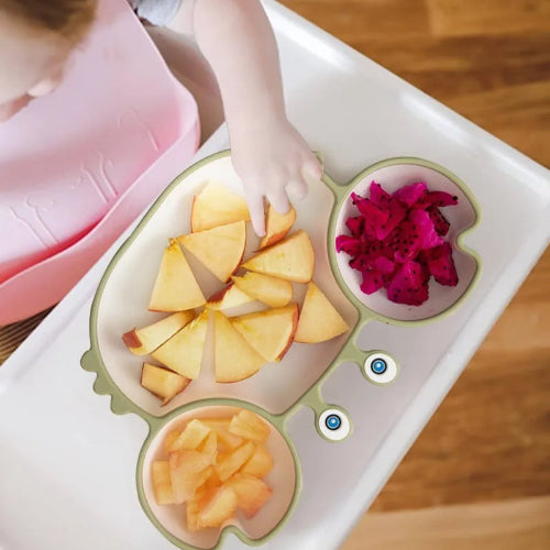 Assiette bebe compartimentée venteuse silicone sans BPA royaumedebebeetmaman.com