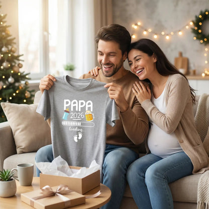 T-shirt personnalisé - Papa 2026 Loading  royaumedebebeetmaman.com.com