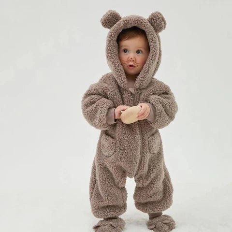 Barboteuse bébé ourson marron ultra douce avec capuche à oreilles - BabyCuddle combinaison chaude hiver enfant