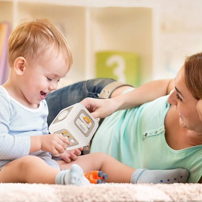 Cube d'activité - Éveil Cognitif et Apprentissage Actif dès 12 Mois  royaumedebebeetmaman.com.com