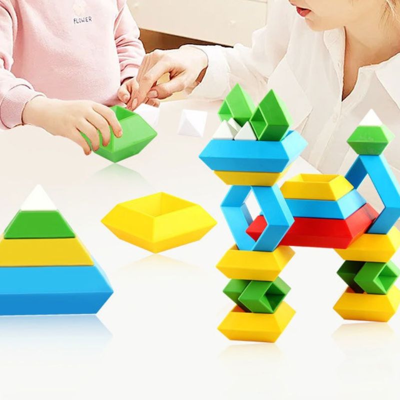 Jeu De Construction - Pyramidal Montessori  royaumedebebeetmaman.com.com