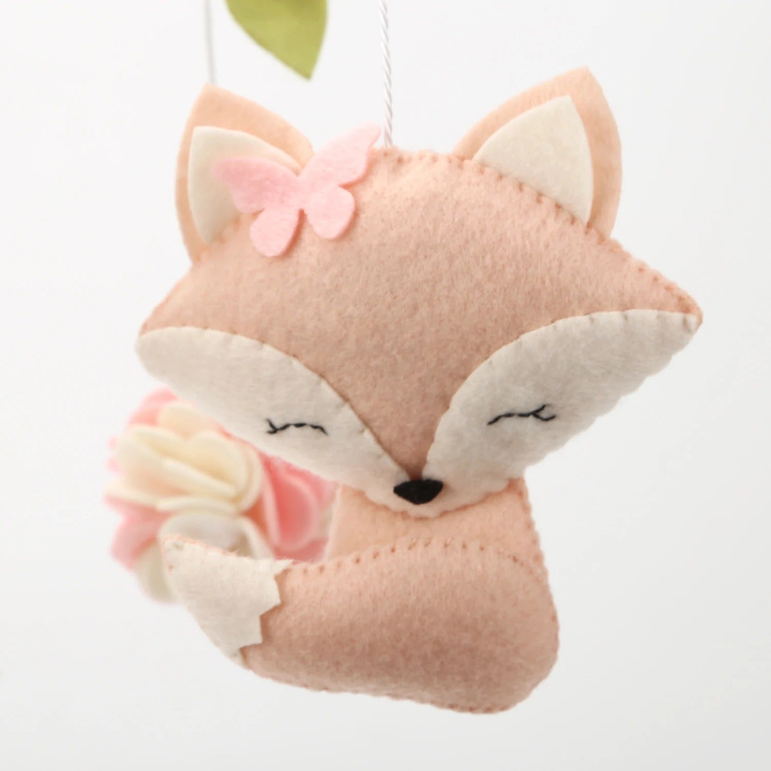 Mobile musical bébé - Berceuse Relaxante et Stimulation  royaumedebebeetmaman.com.com