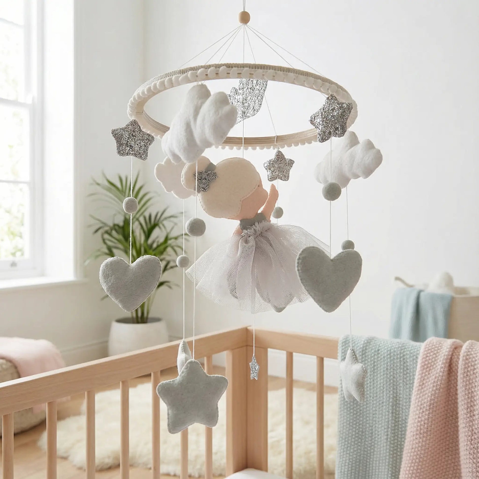 Mobile bébé - Éveil En Douceur Et Touche Décorative  royaumedebebeetmaman.com.com