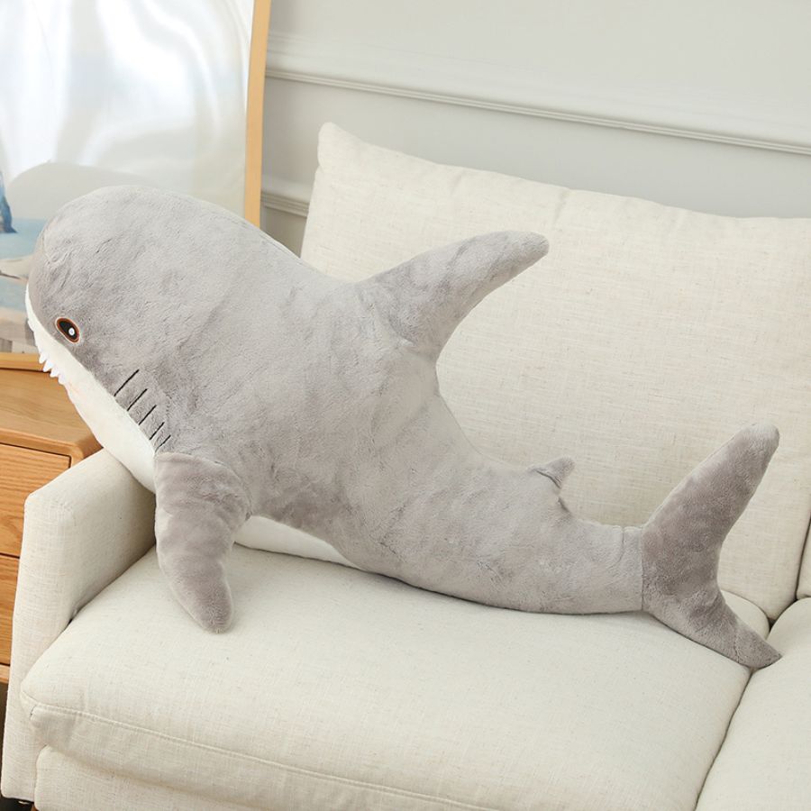 peluche-requin-gris