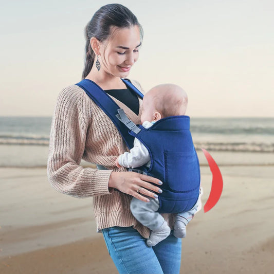 porte-bébé-maman-au-bord-de-mer